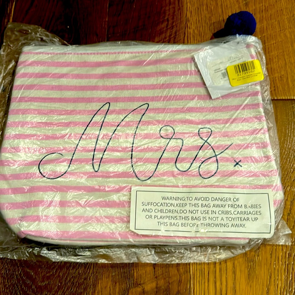 Oversized cosmetic bag